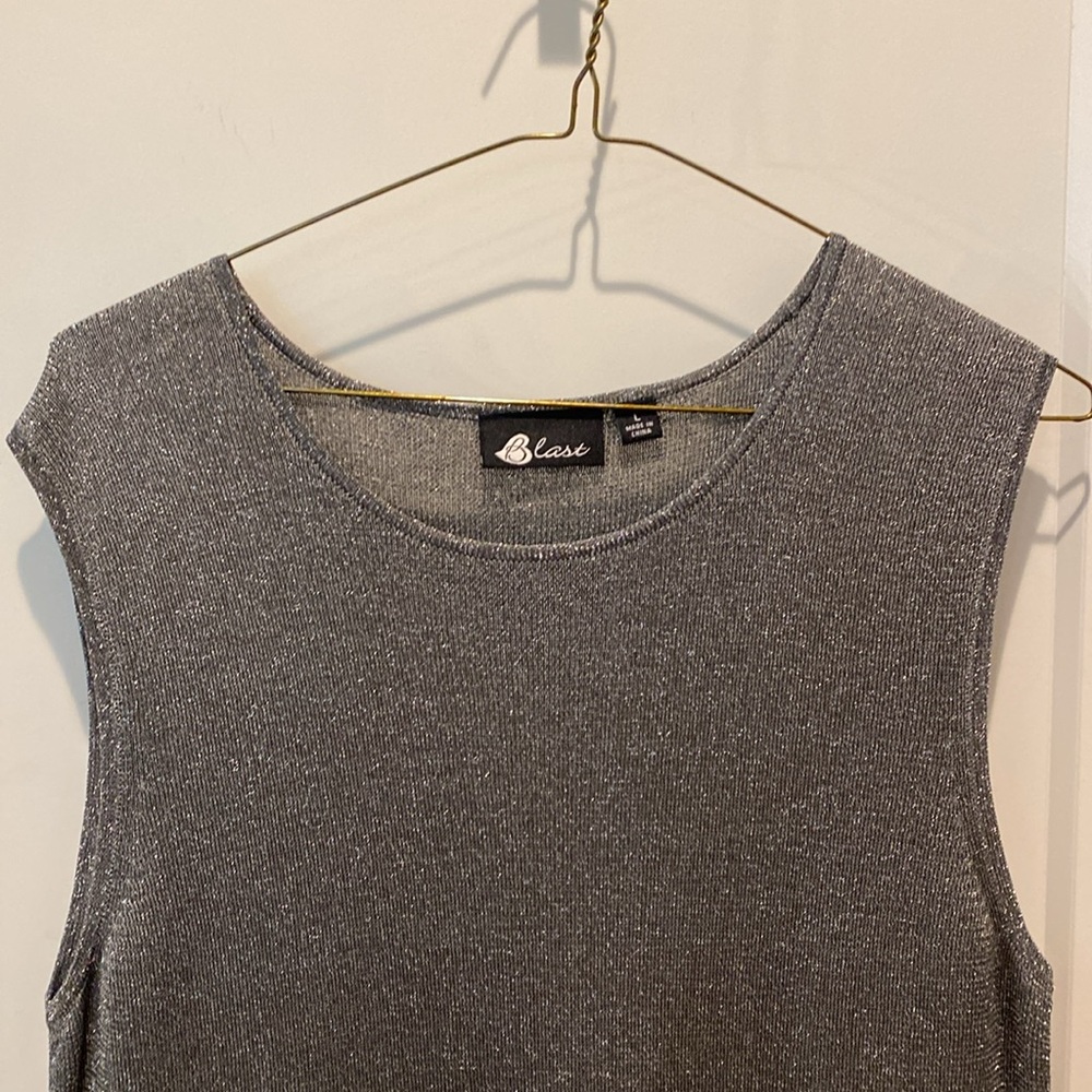 Blast Ladies Dressy‎ Tank.  Size Large.  Grey silver Sparkly Material. - Picture 2 of 5